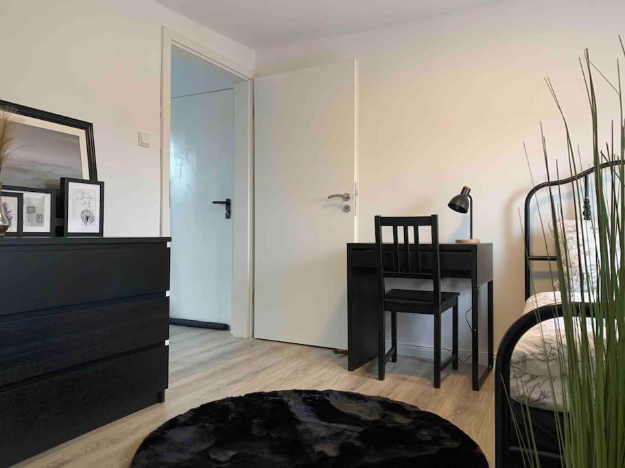 5Minuten Von Der City Entfernte Wohnung Mit Parkpl Билефелд Екстериор снимка
